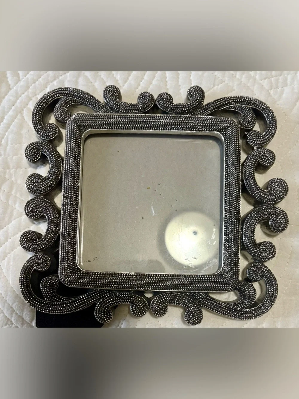 Drexel Heritage Metal Frame Mini Bobbin Detail 5x5